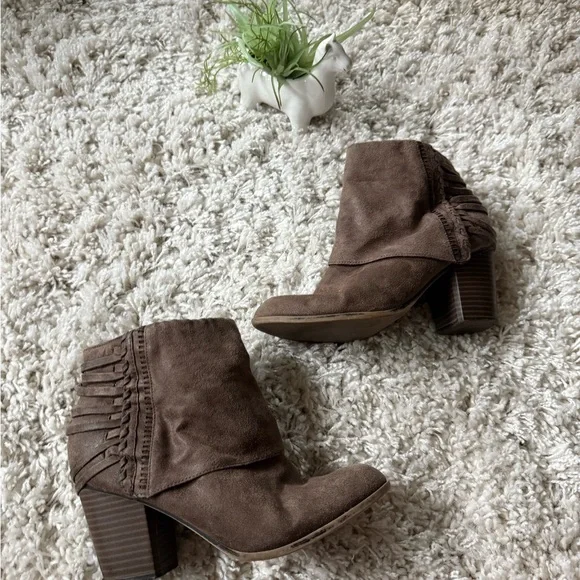 Brown suede Taranto ankle boots with a boho vibe - Picture 4 of 6